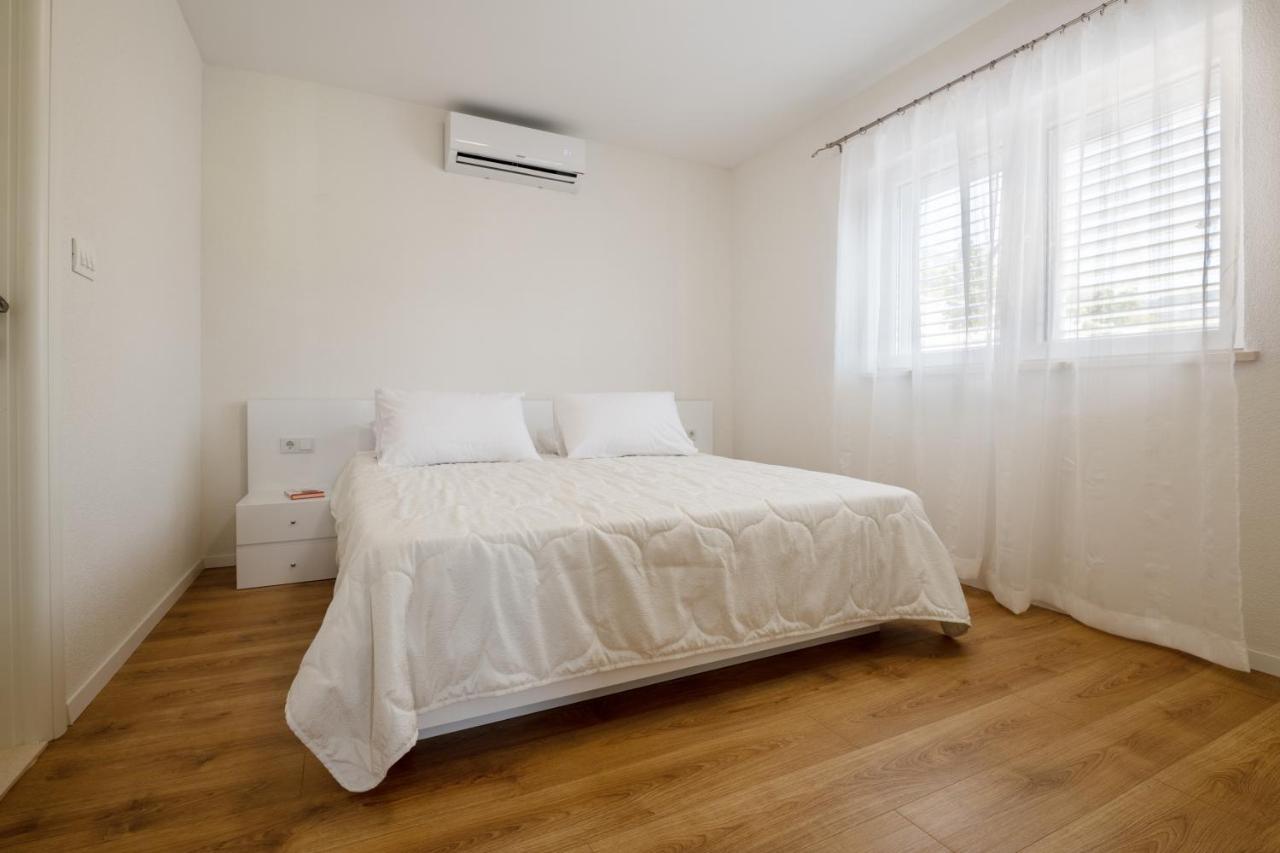 Apartmani Vuletic 네움 외부 사진